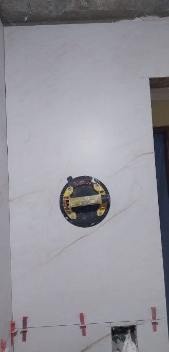 Painel em porcelanato com ventosa