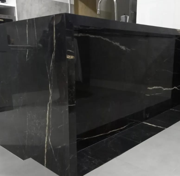 Bancada em porcelanato preto